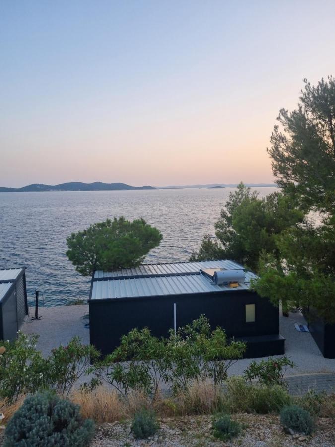 Hipo Camp Mobil Home Arta Pakostane Exterior photo